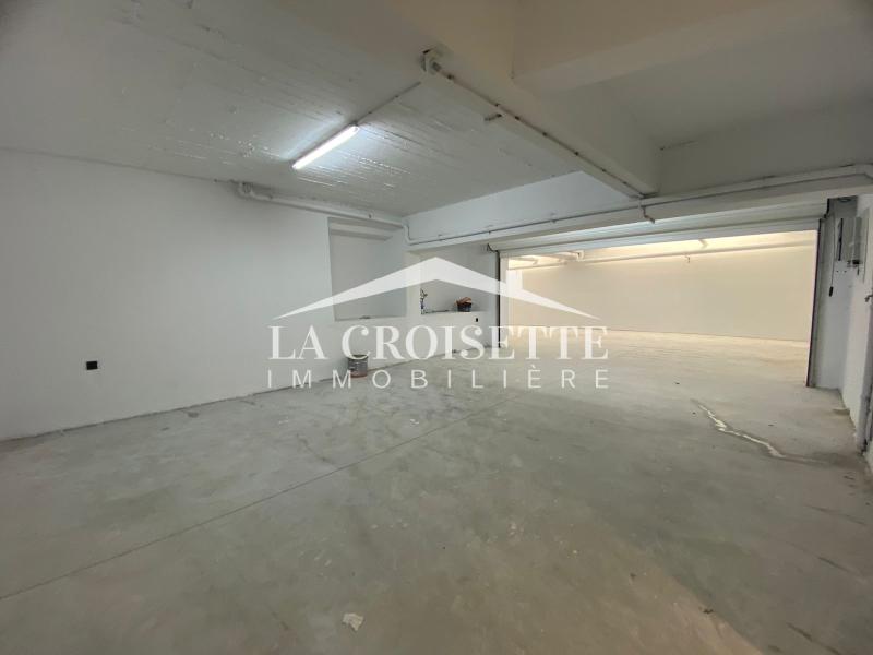Duplex S+3 avec jardin et piscine à Gammarth